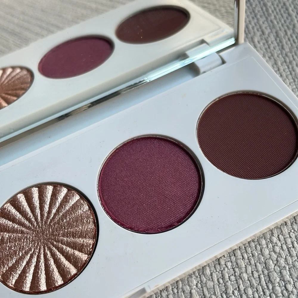 OFRA SIGNATURE PALETTE - SYMPHONY eyeshadow palette